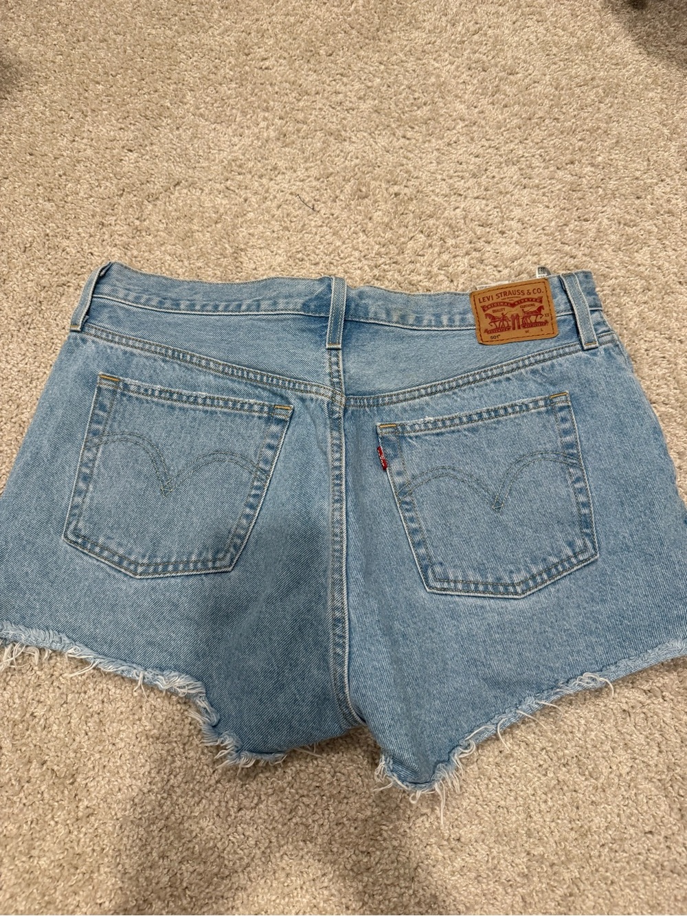 Levi shorts size 33